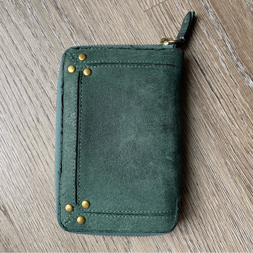 Jerome Dreyfus’s Green leather wallet
